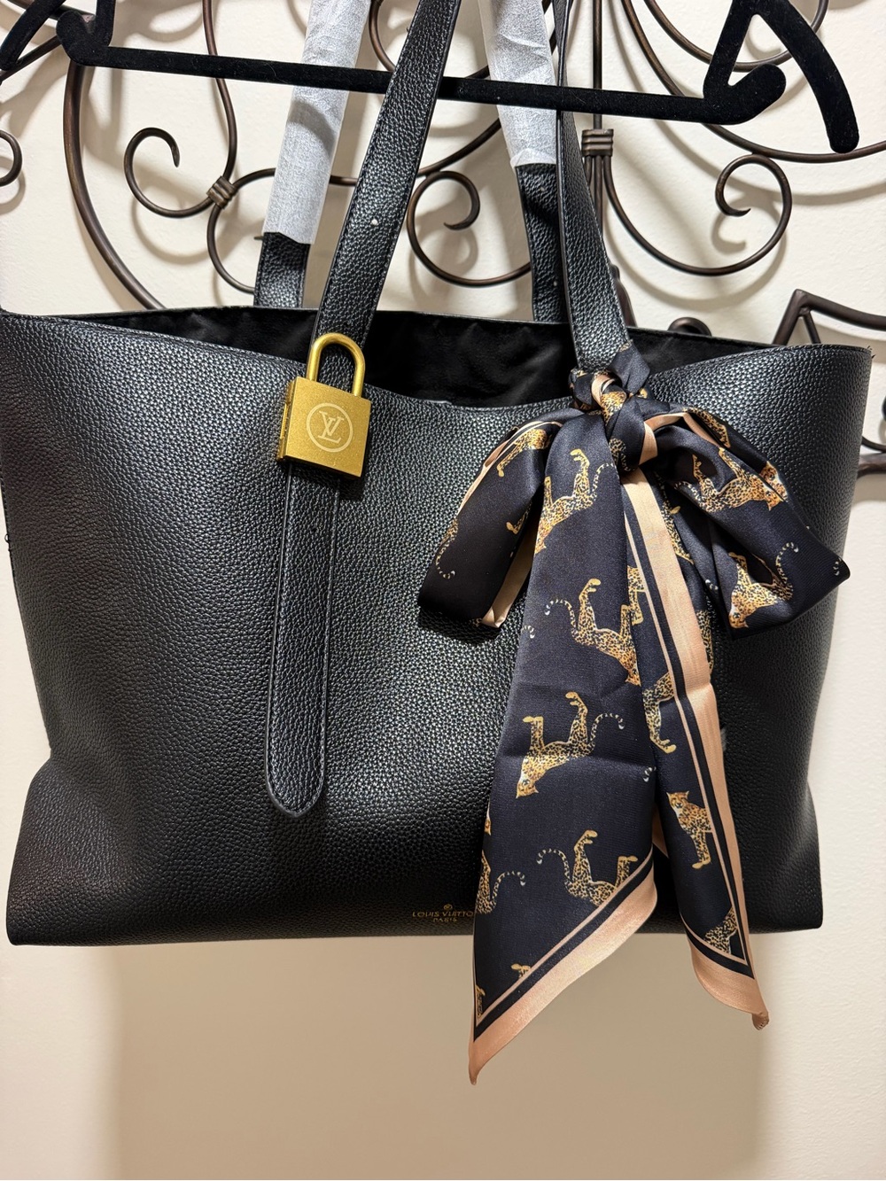 Source Unknown Black Leather Tote with Gold Padlock and Black-Tan Printed Scarf